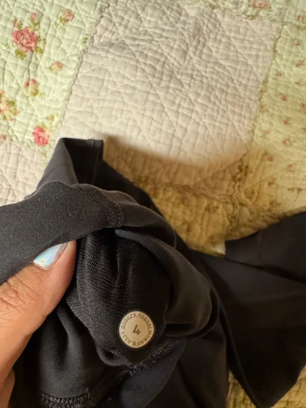 graphite gray lululemon wunder train cropped size 4 - Image 2