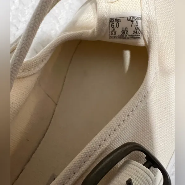 Vans Cream Canvas Shoes - Image 3