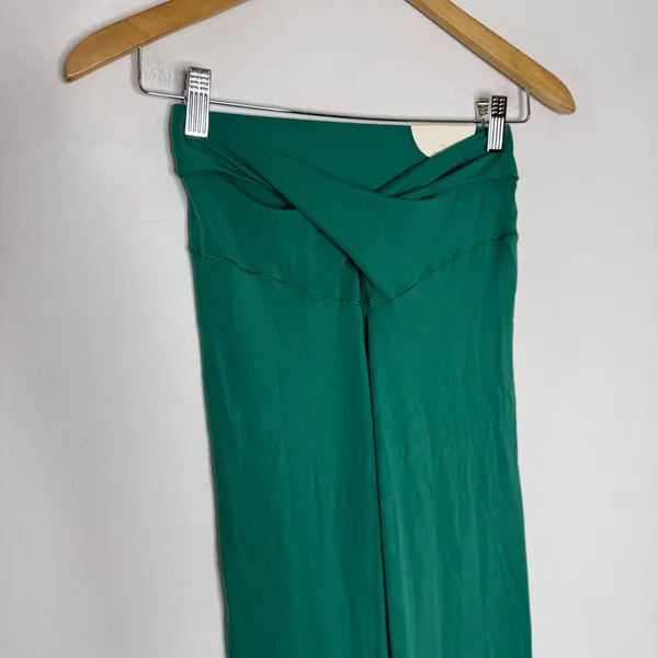 OFFLINE by Aerie Real Me Hi-Rise Flare Leggings Green NWT Size M - Image 3