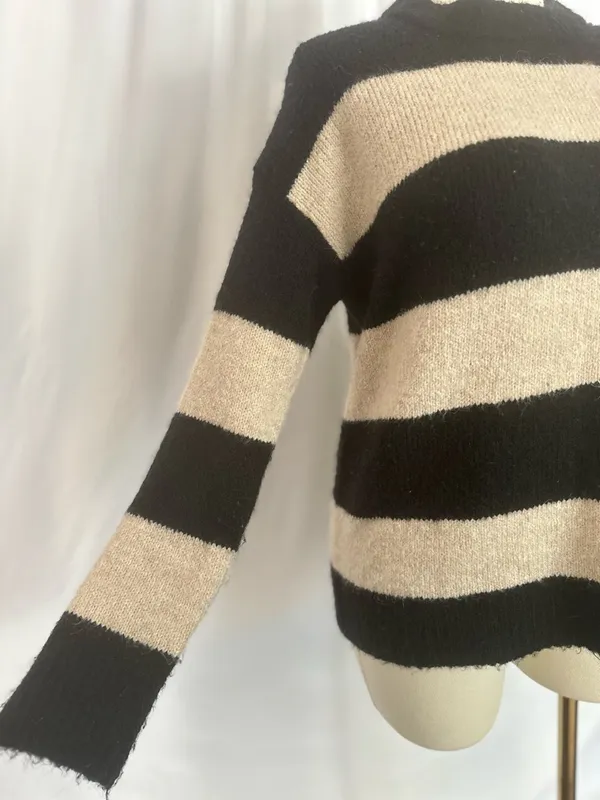 Magaschoni Striped Sweater Black Beige Alpaca Blend Cozy Soft Size M (1271) - Image 6