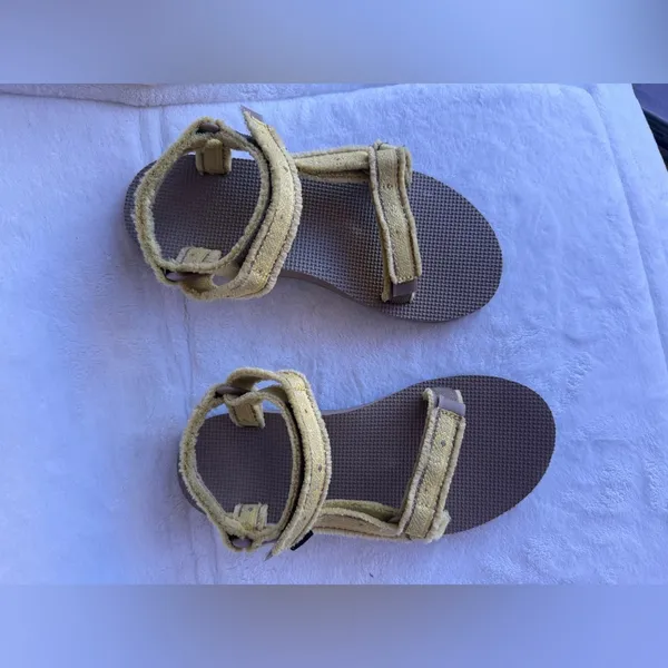 TEVA ORIGINAL UNIVERSAL MARESSA SANDALS WOMEN’s Size 7 Shoes light yellow - Image 15