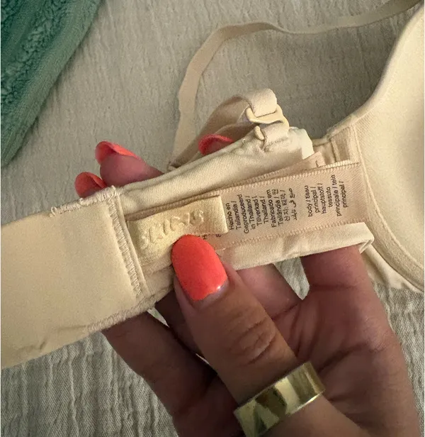 SKIMS Fits Everybody T-Shirt Bra - Image 3