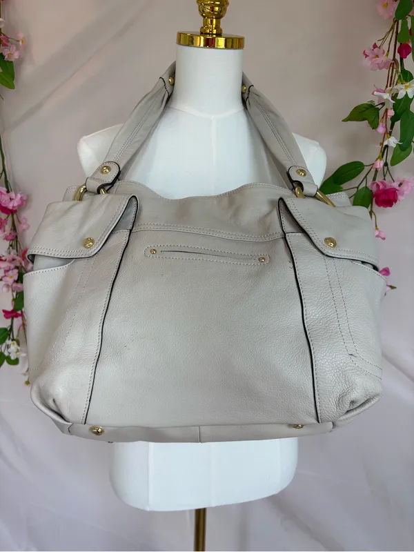 Women's Soft Leather Shoulder Bag in Beige - Image 2