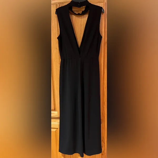 Windsor Black Deep V-Neck & Deep V-Back Cropped Wide Leg‎ Jumpsuit Size Medium - Image 5