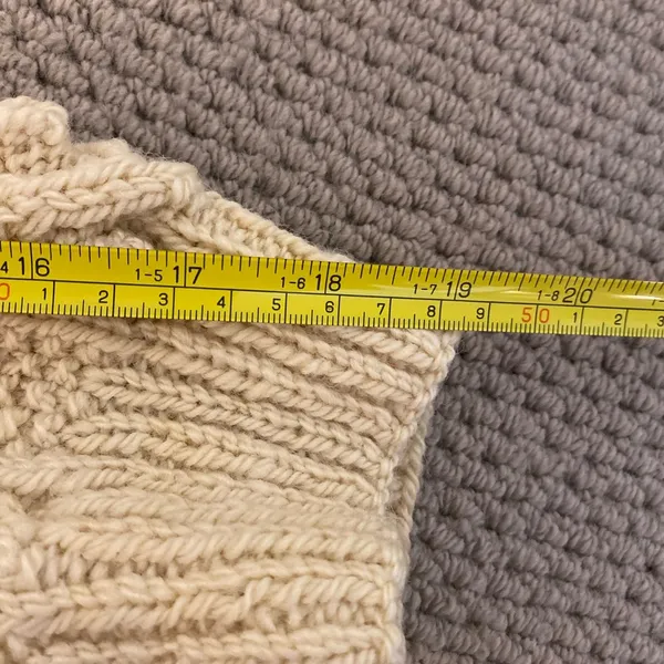 Vintage 100% Wool Hand knit Aran Dimond fisherman ivory cardigan sweater M/L - Image 9