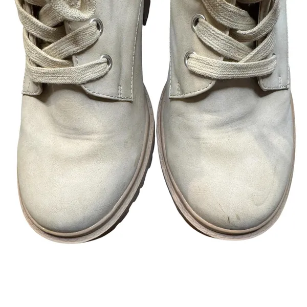 Torrid Boots Womens Size 9.5W White Faux Leather Combat Ankle Zip Lug‎ Sole - Image 2