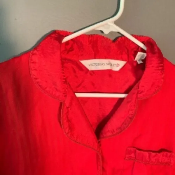 Victoria's Secret Women's Size Medium Pajama Top Button Down Red Long Sleeve - Image 2