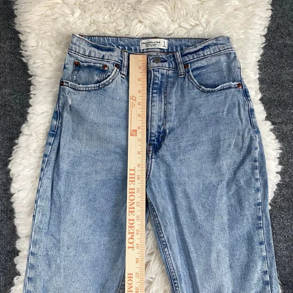 Abercrombie & Fitch Distressed Curve Love Light Wash Ultra High Rise Ankle Jeans - Image 5