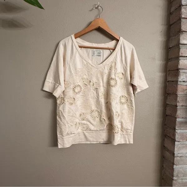 ANTHRO‎ | Saturday, Sunday Laser Cut Flower Top - Image 2
