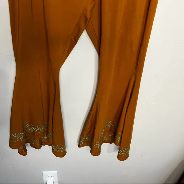 Yak N Yeti Rust Orange Pull On Boho Bell‎ Bottom Flare Asymetrical Hem Pants - Image 4