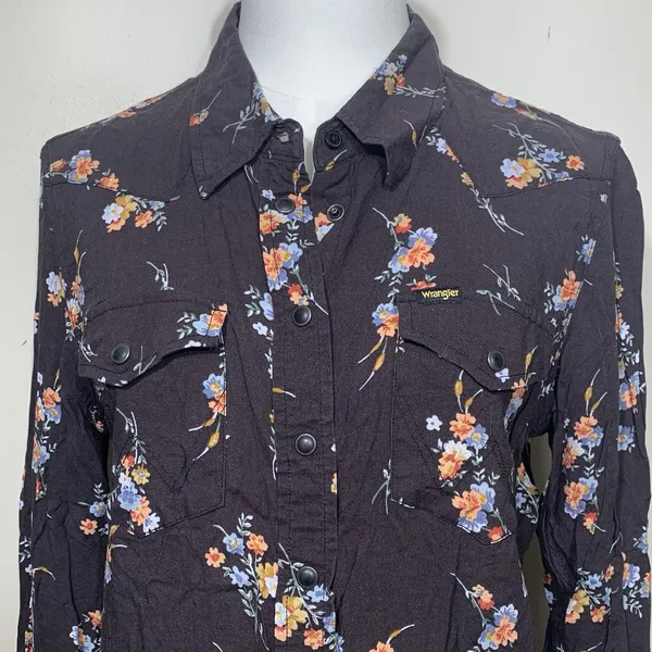 Wrangler Western Shirt Womens XS Black Floral Snap Front LongSleeve Pointed Yoke - Image 5