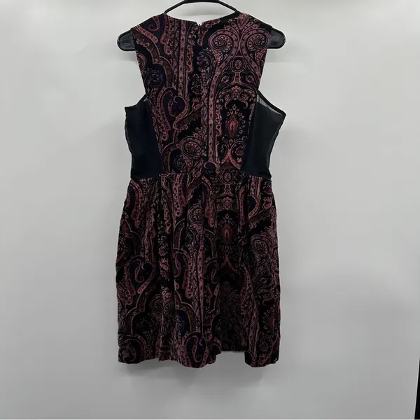 ASOS Black &‎ Pink Paisley Print Velvet Sleeveless Fit & Flare Mini Dress Sz 8 - Image 4