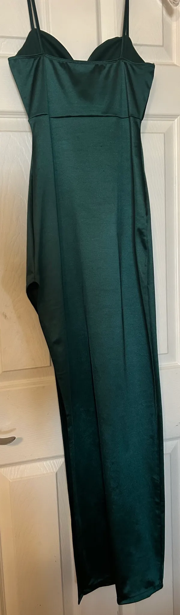 Windsor Long Green Homecoming Or Prom Dress - Image 4