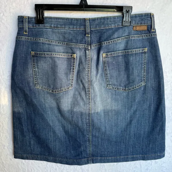 Boden Classic Denim Jean Mini Skirt with Front Godet Pleat Medium Wash Pockets - Image 3