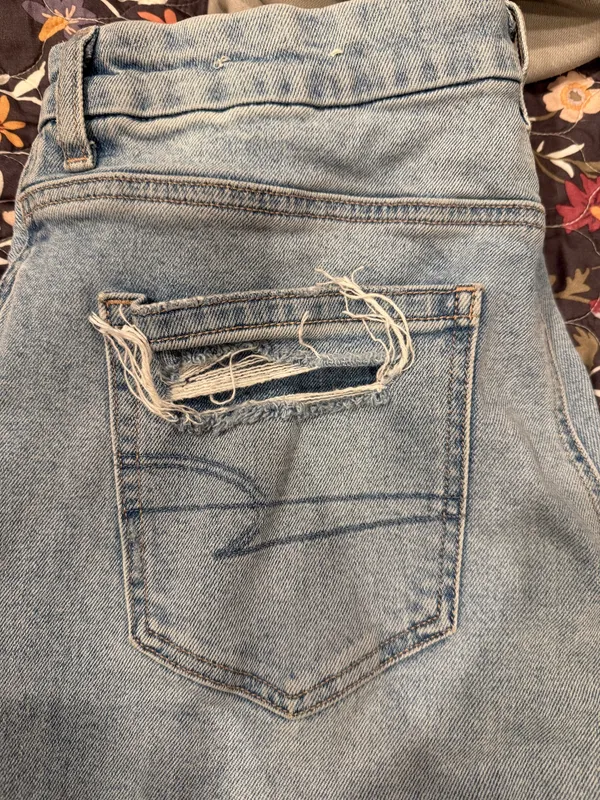 American Eagle Jeans Mom - Image 3