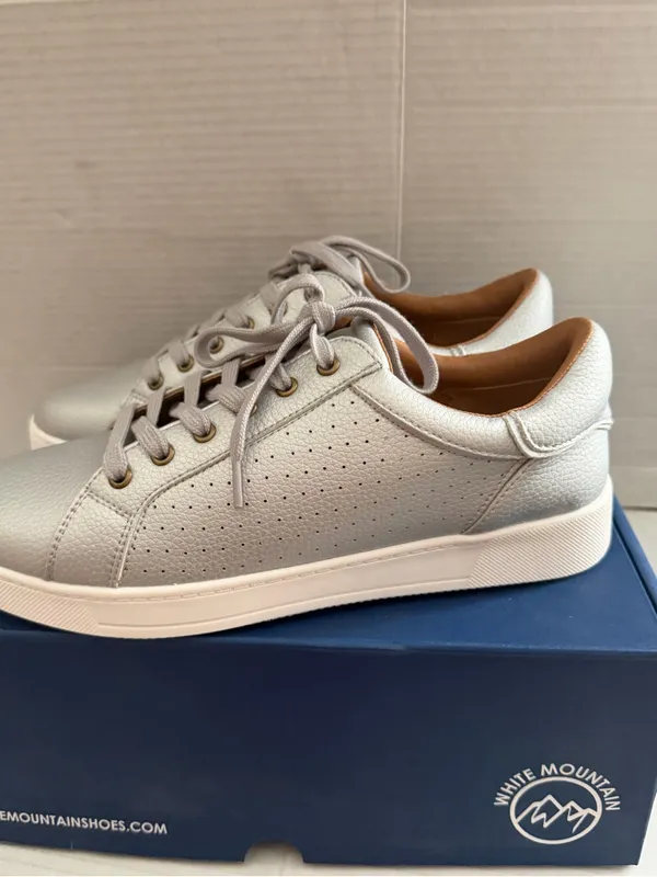 White Mountain Women's Uniform Lace-Up Sneakers Silver Size 9.5 Casual Shoes - Image 3