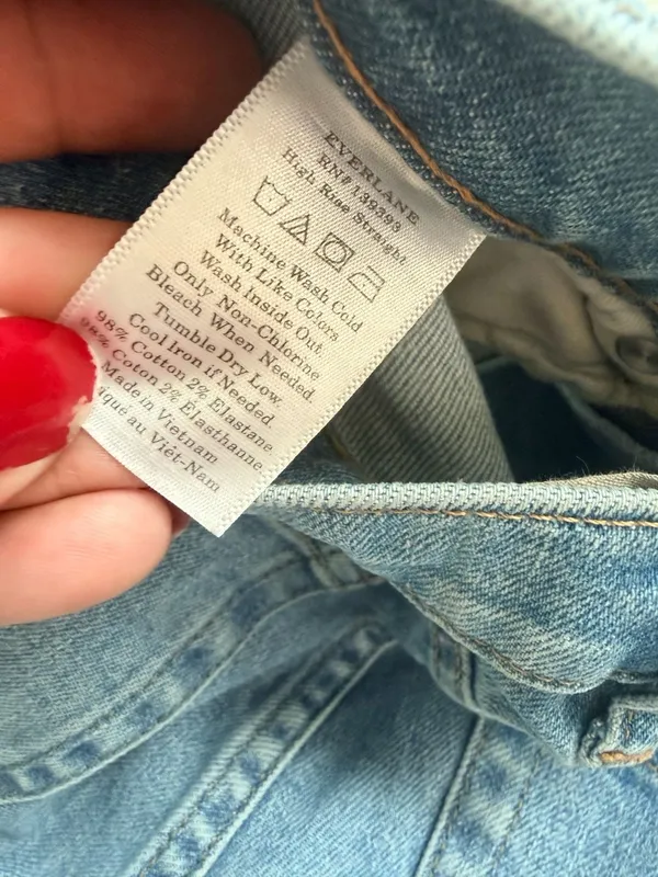 Everlane High Rise Straight Leg Jeans in Medium Blue Wash - Image 5