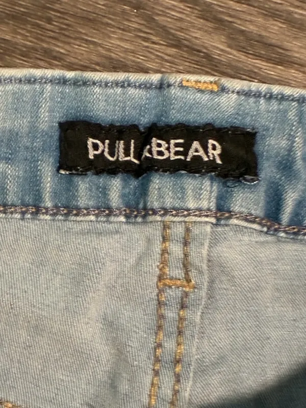 Pull & Bear Women's Ripped Skinny Jeans Light Wash Distressed Denim - Image 2