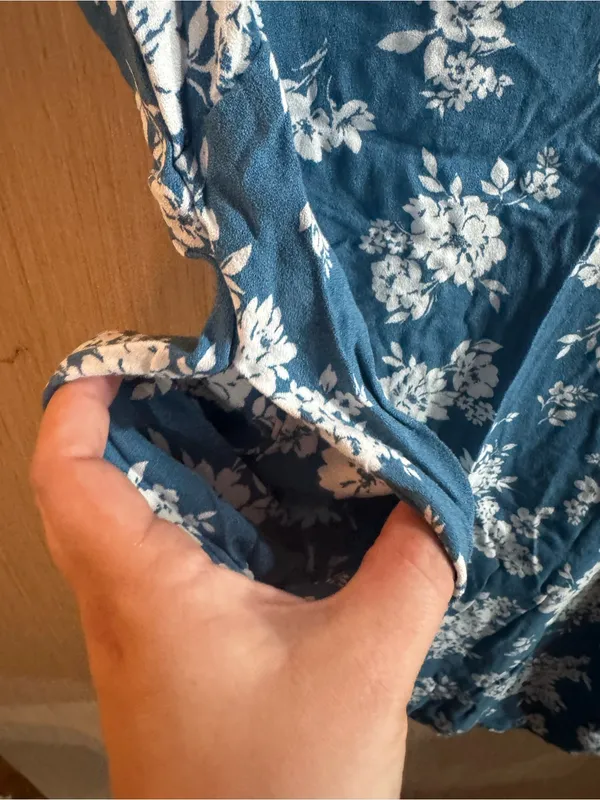 Old Navy Blue Floral Short-Sleeve Fit and Flare Dress Size Large - Image 2