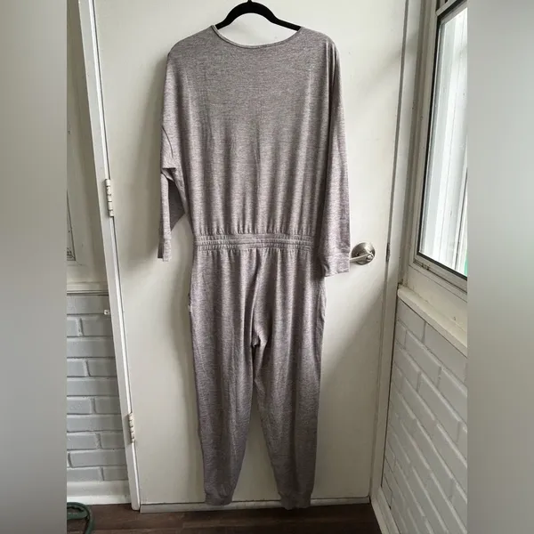 Vuori Long‎ Sleeve Lux Jogger Jumpsuit medium athleisure yoga travel - Image 5