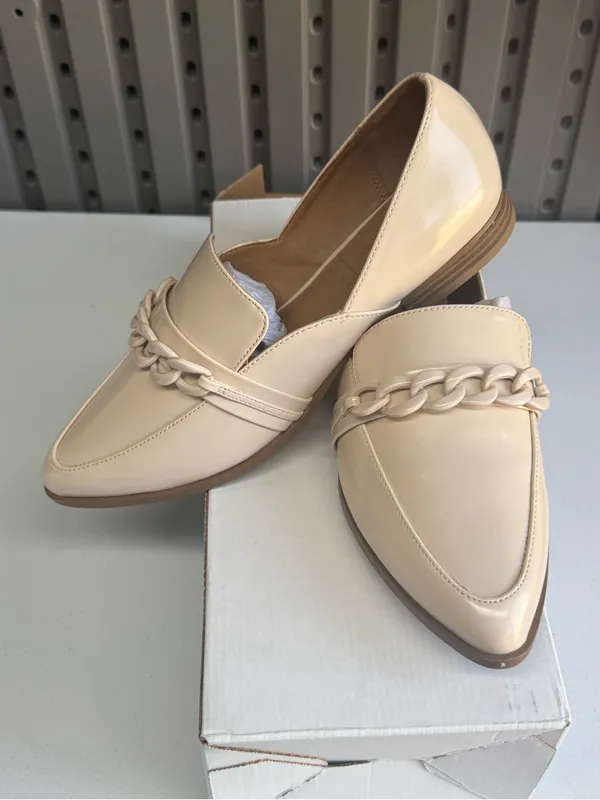 LC Lauren Conrad Cream Chain-Accent Loafers - Image 6