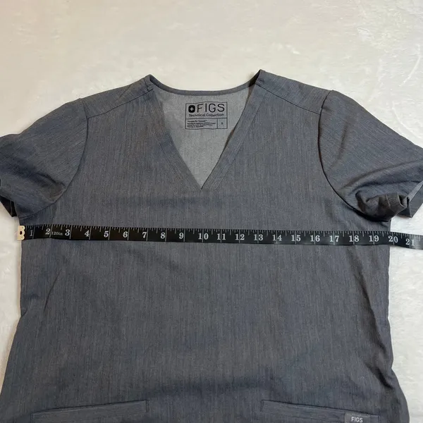 FIGS Technical Collection V-Neck Casma Three-Pocket Scrub Top Size S Uniform - Image 8