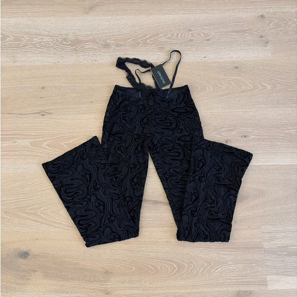 Outcast Flare Pants Patterned Waist Strape Kaycee Size M Black - Image 4