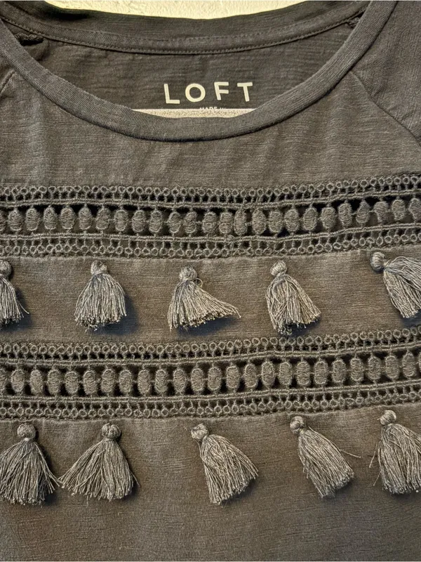 LOFT black short sleeve shirt with crochet and fringe tassel details size medium - Image 7