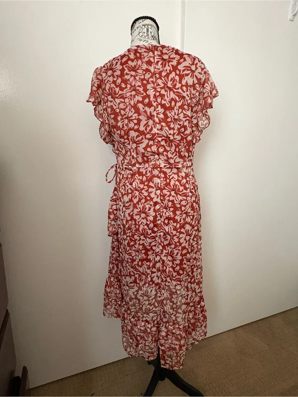 Floral Rust Tie-Waist Midi Dress with V-Neck - Image 4