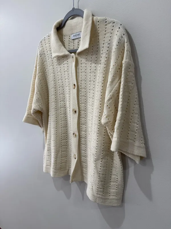 The Lifestyled Co Crochet Knit Short Sleeve‎ Sweater Oversized Fit Beige Sz M - Image 2