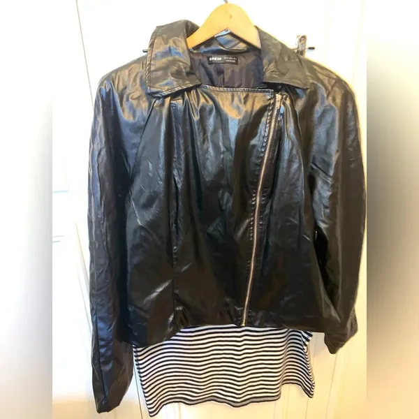 SHEIN faux leather black bomber‎ jacket & Old Navy black striped skirt XL - Image 2