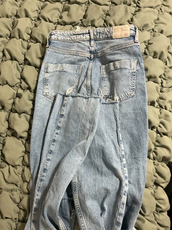 ZARA Jeans Wide-Leg Ripped Flare Light Wash High-Rise - Image 2