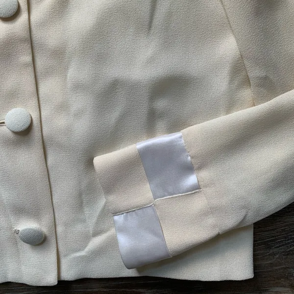 Vintage Nicole Miller New York City Elegant Cream Women's Jacket 4 - Image 2