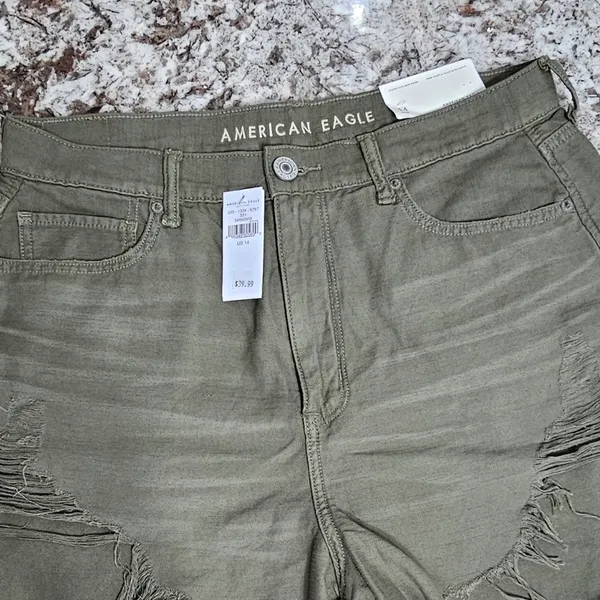 American Eagle Highest Rise Mom Shorts – Size 14 - Image 5