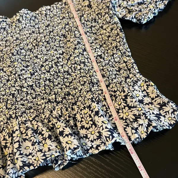 J. Crew Puff Sleeve Smocked Peplum Daisy‎ Floral Top Navy White Cotton Medium - Image 10