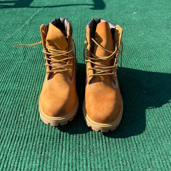 Timberland 6 Inch Premium Waterproof Boot 'Wheat' Nubuck Size 5 Women’s Size 6.5 STAIN ON BOTH SHOES IM SURE STAINS COME OFF - Image 3