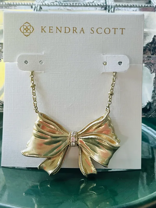 Kendra Scott Love shack fancy bow necklace - Image 2