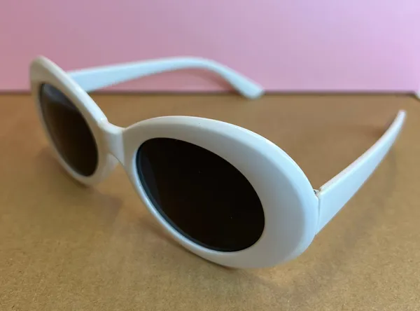White Sunglasses Retro Sunglasses - Image 2