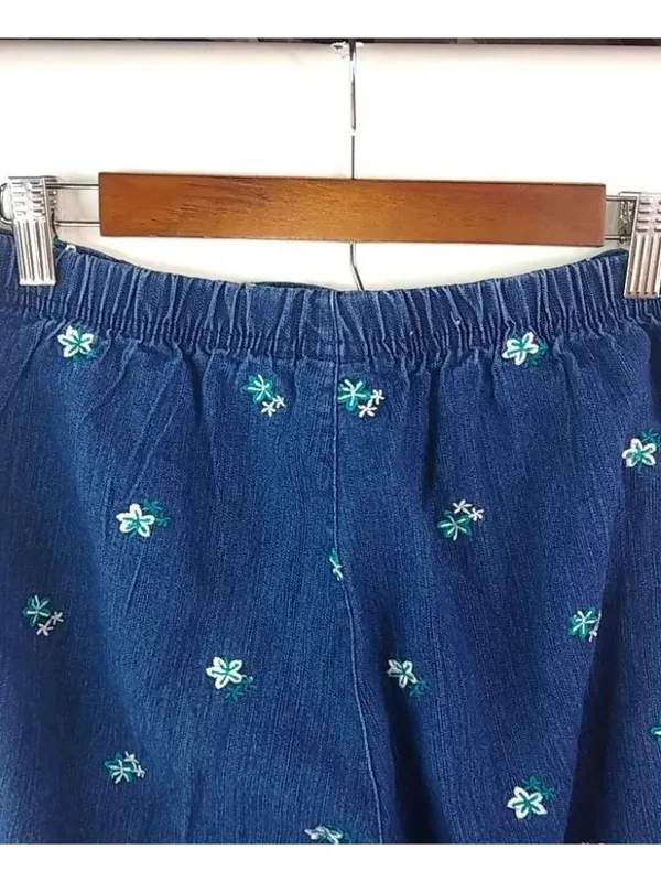 White Stag Flowered 10 Capri Pull On Jeans - Image 3