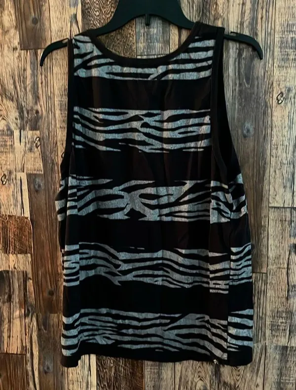 Shout house women’s tank top large - Image 2