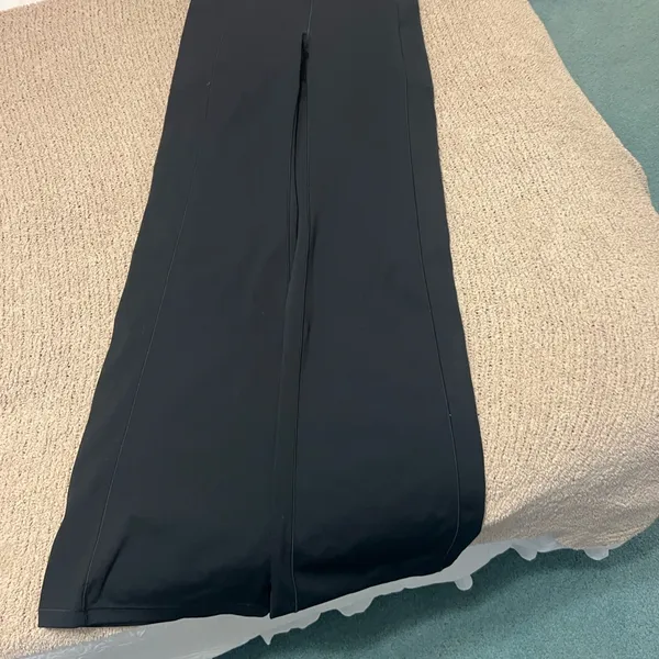 Amazon Black Wide-Leg Trousers - Image 5