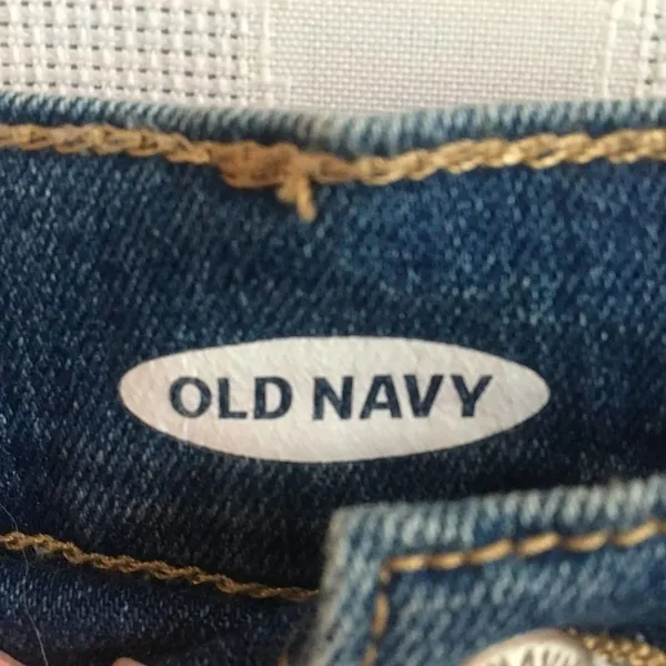Old Navy Bermuda Jean Shorts Distressed Size 6 Blue Denim w/ Pockets Cotton - Image 3