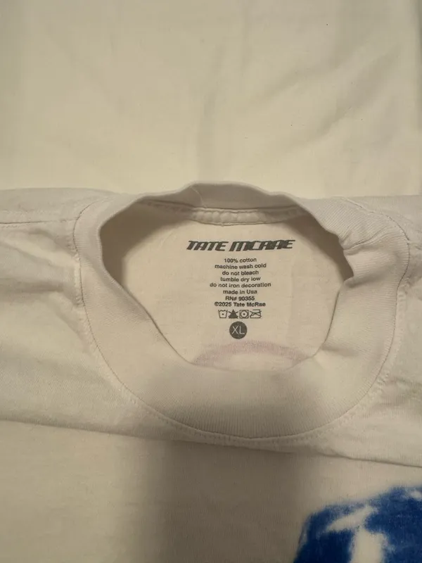 Tate McRae Tshirt White Size XL - Image 3