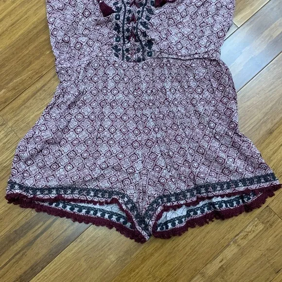American Eagle Romper Womens XS Red Boho Print‎ Lace Up Tassel Detail Summer - Image 3