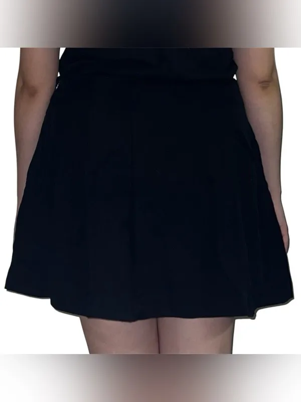 black pleated mini skort. - Image 3