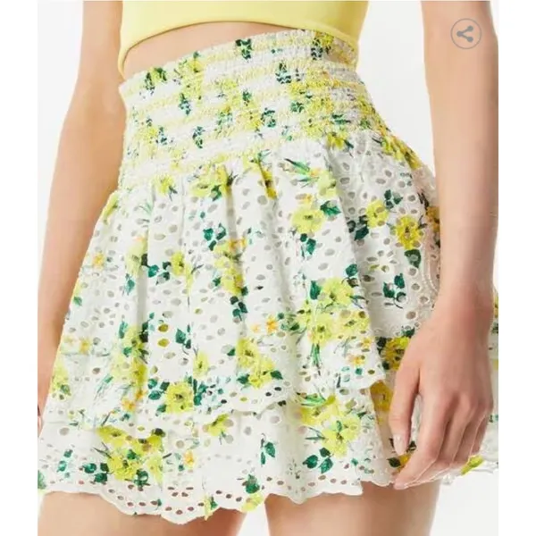 Alice + Olivia Bethie Mini Skirt in "Drifting By Floral" Smocked Tiered- Small - Image 4
