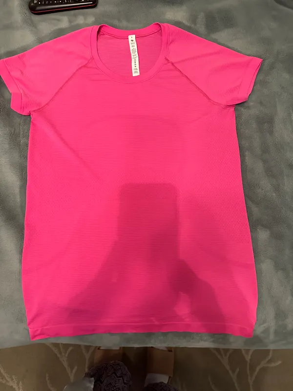 Lululemon Swiftly Tech Short Sleeve - Image 4