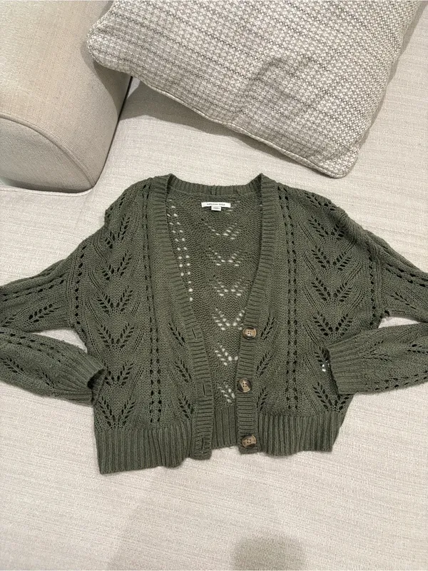 American Eagle Outfitters Olive Green Knit Cropped Cardigan - Image 3