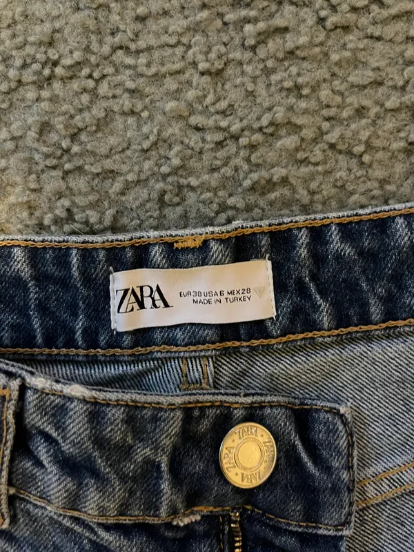 Jeans - Image 2