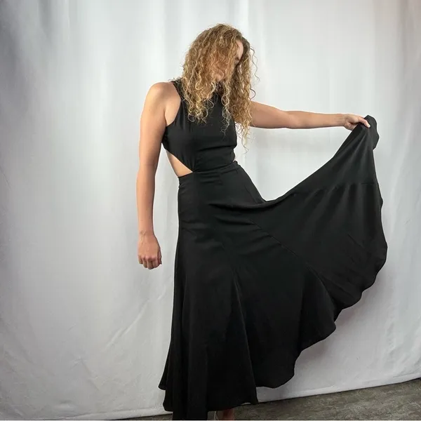 Lulus Open Back Sleevelss Flowing Midi Dress in‎ Black Size Small - Image 10